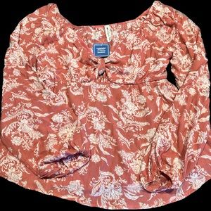 Boutique women’s blouse size medium NWT